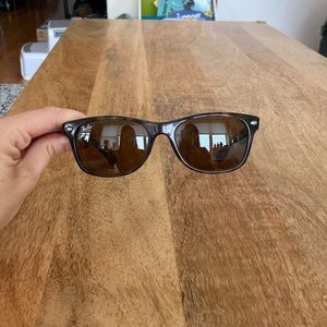 Ray-Ban New Wayfair 2132